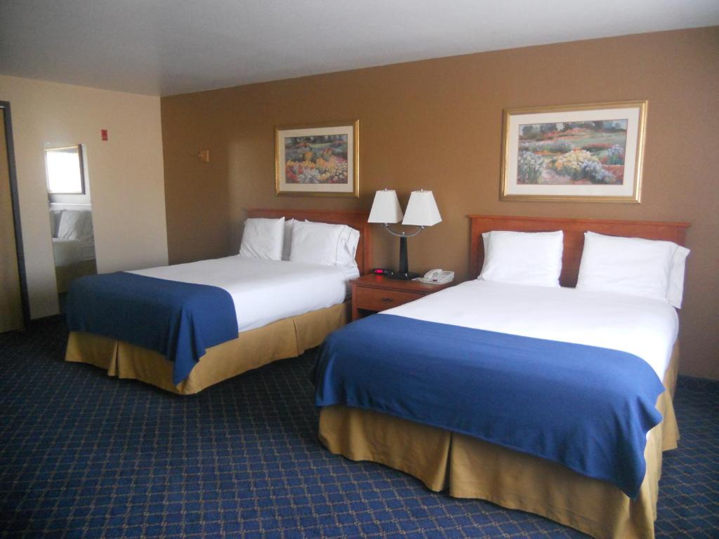 Room image 4